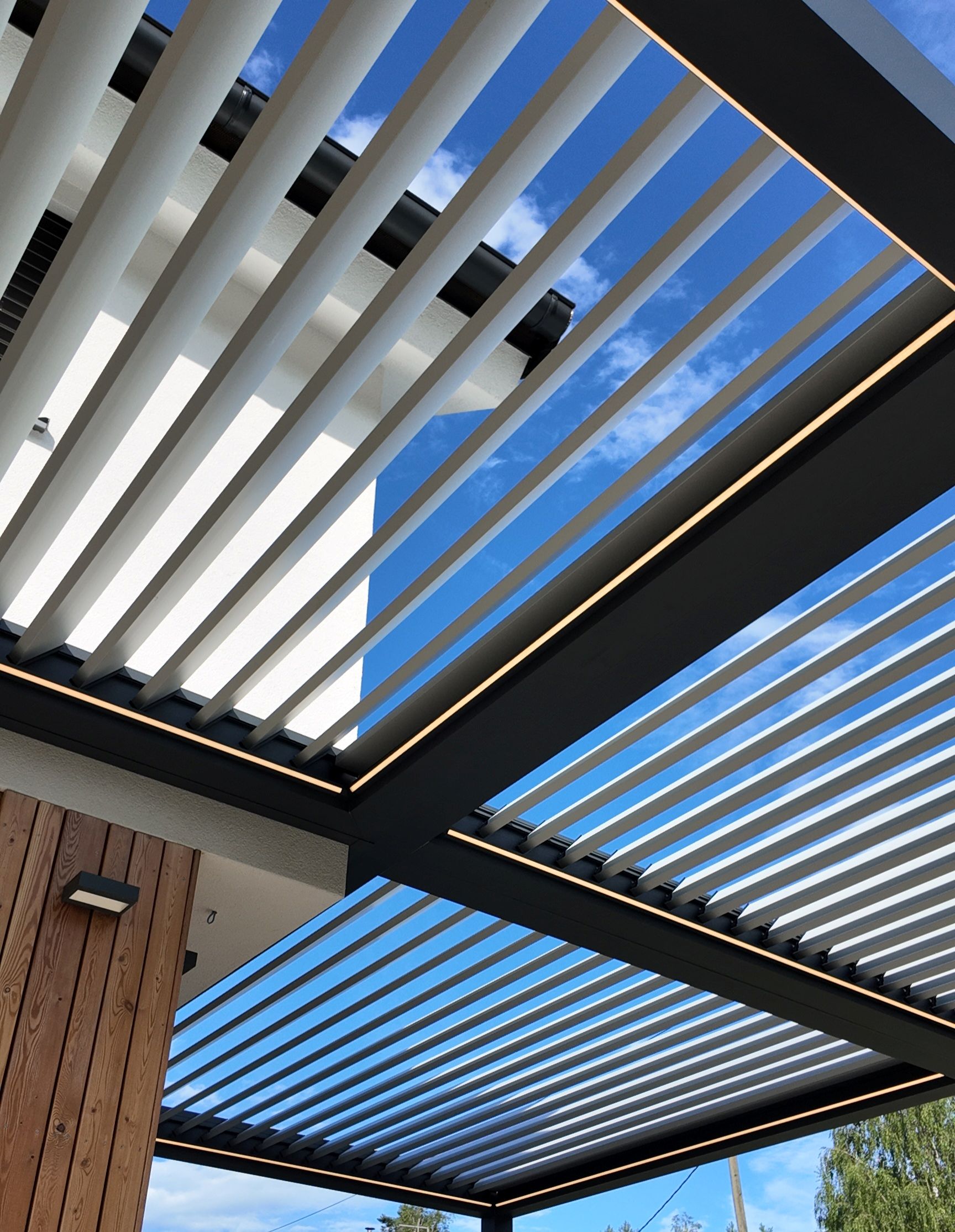 Panelni nadstrešek Ljubljana 2